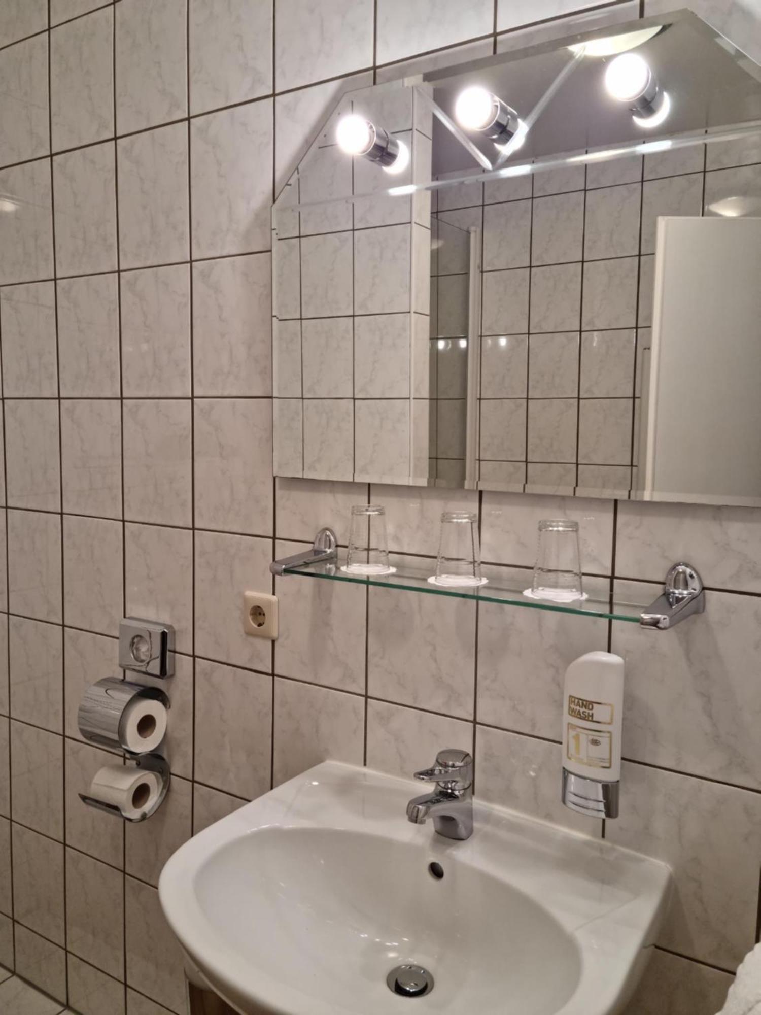Erbenholz Hotel Laatzen Esterno foto